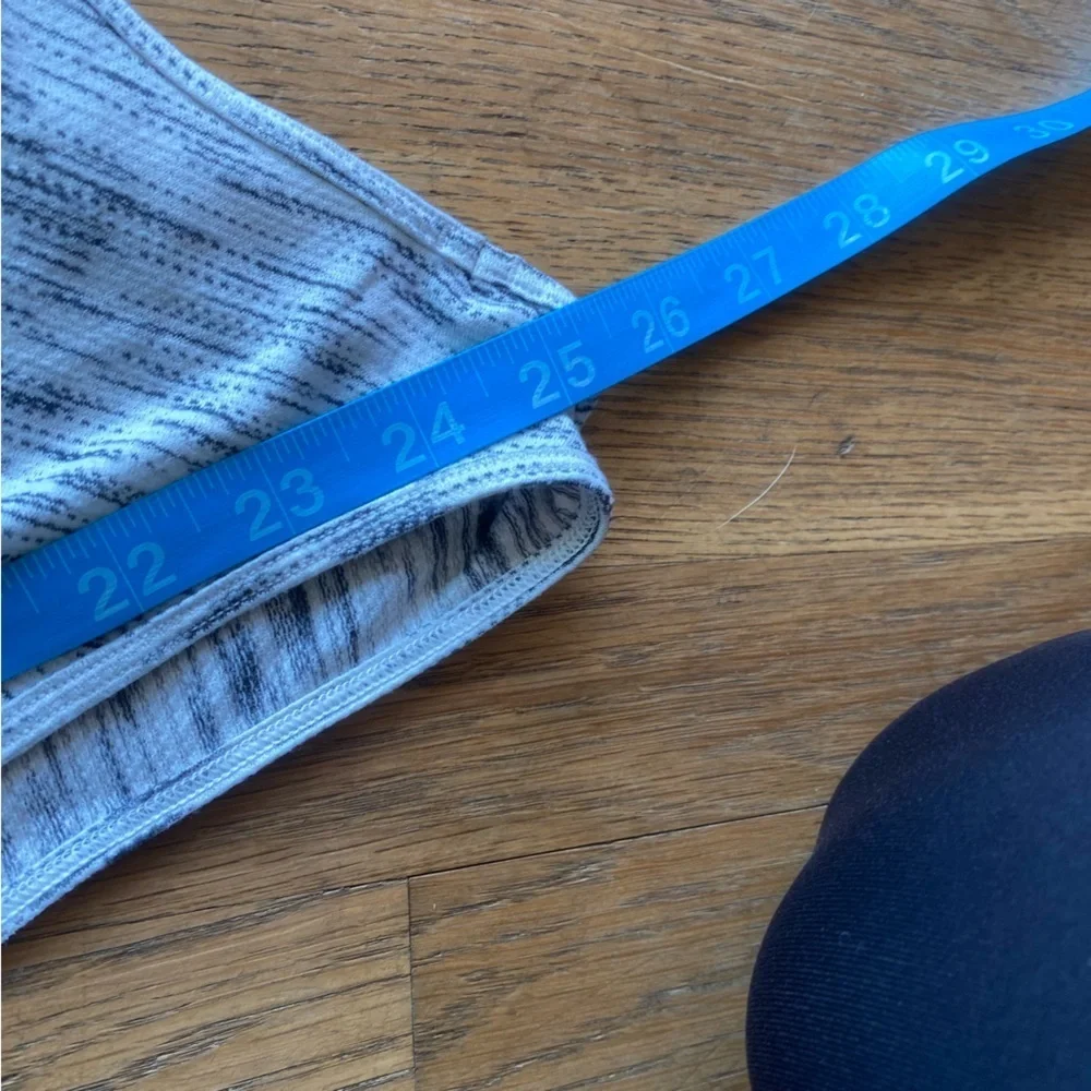 Lululemon Low Key Tank Size 8 EUC Approximate flatlay